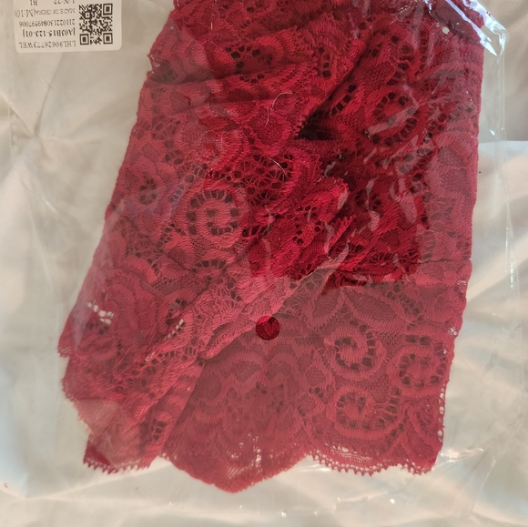 red lace bralette with front closure Medium - Picture 4 of 4